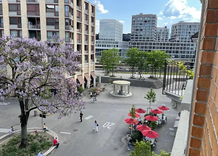 Exclusive Next To Main Station Zürih