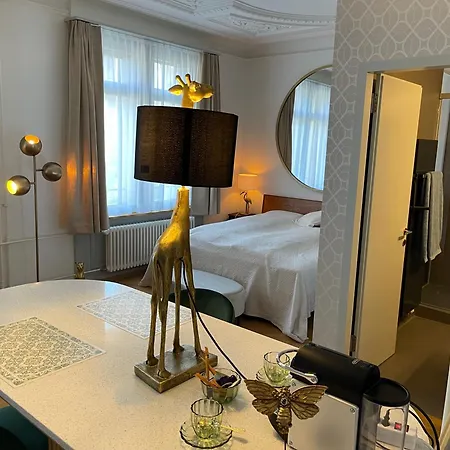 Exclusive Next To Main Station *