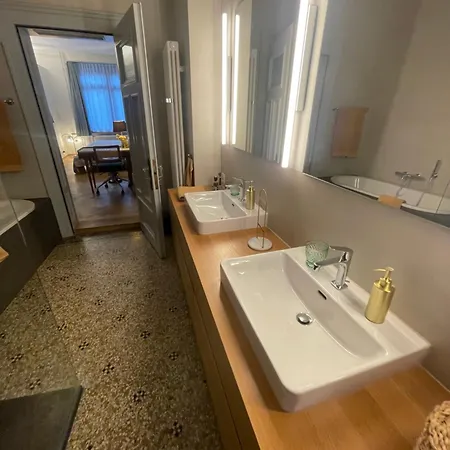 Exclusive Next To Main Station Apartamento *