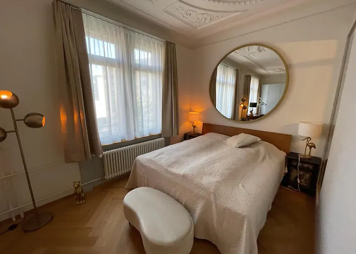 Exclusive Next To Main Station Zürih