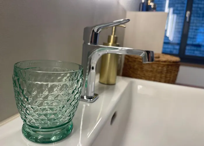 Exclusive Next To Main Station Lejlighed *