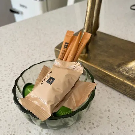 Exclusive One And Deluxe Twin Double Next To Main Station דירה *