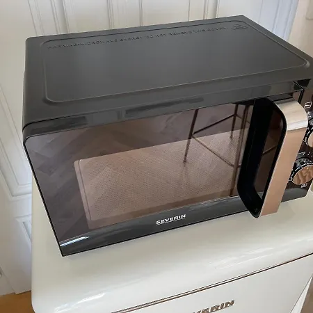 Exclusive Next To Main Station 公寓