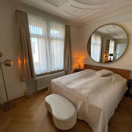 Daire Exclusive Next To Main Station *