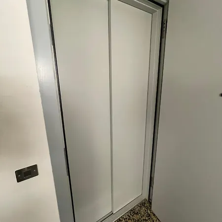 Exclusive Next To Main Station 公寓