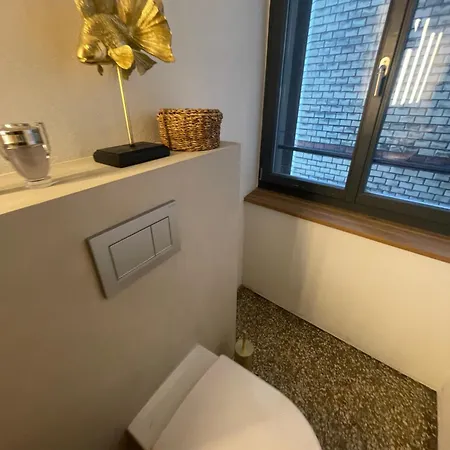 דירה Exclusive Next To Main Station