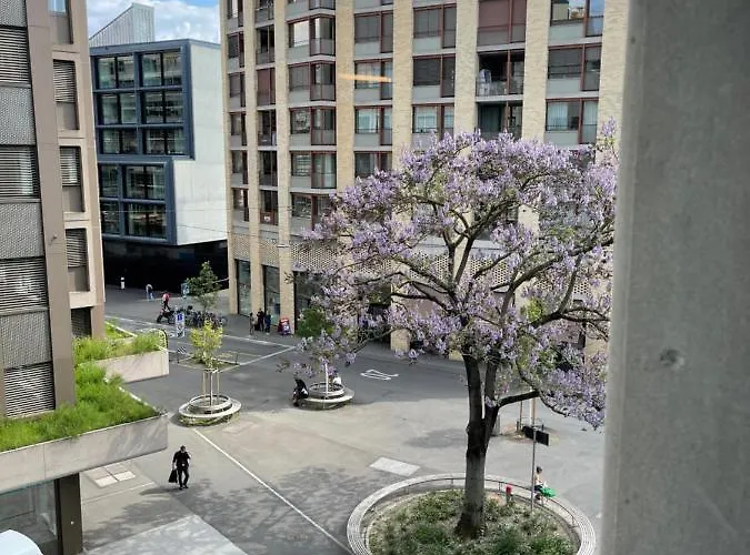 Exclusive Next To Main Station زيورخ